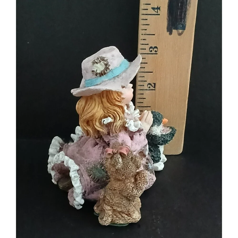 K's Collection Little Girl Praying with Pet Animals Figurine Resin Country Chic